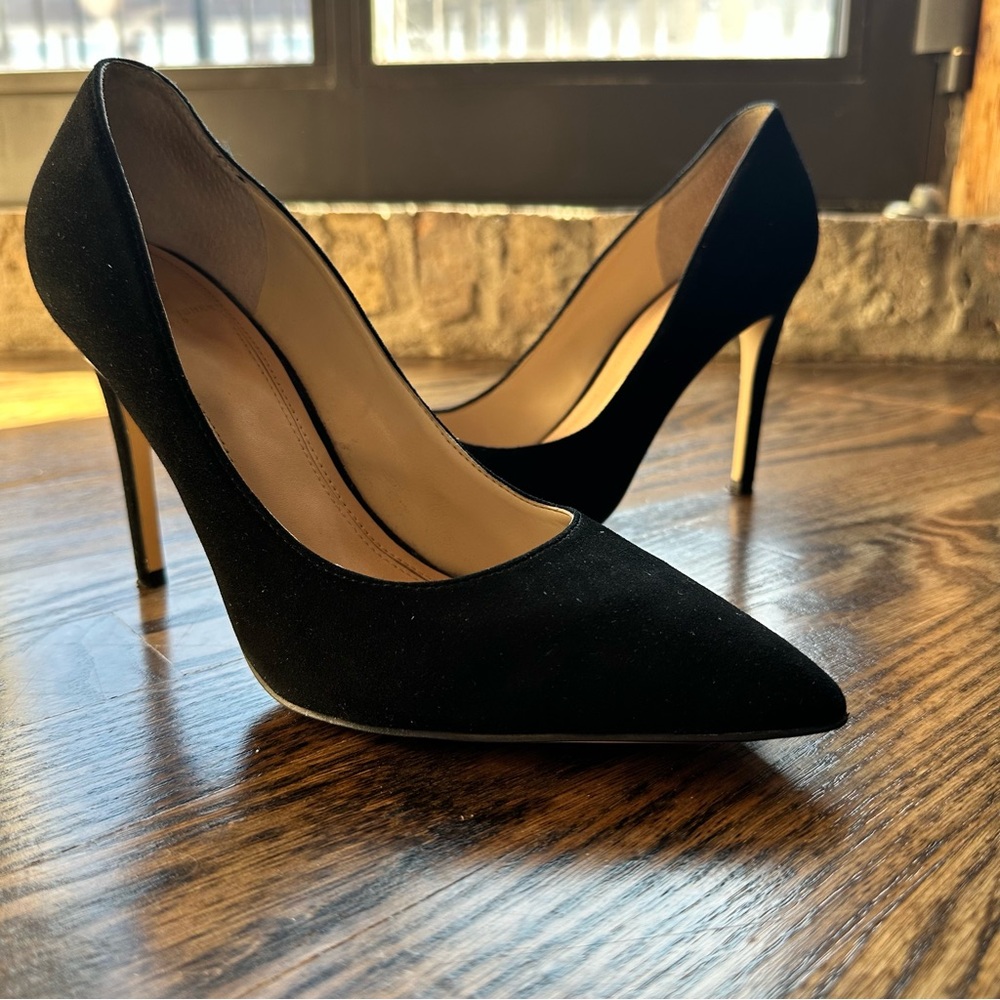 Marc Fisher Black Stiletto Pointed Toe Pumps - Size 8.5